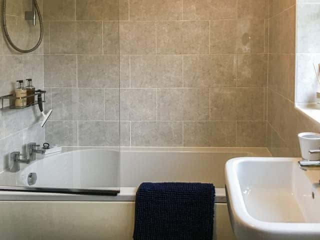 Ground floor bathroom | Beck Cottage, Thirsk