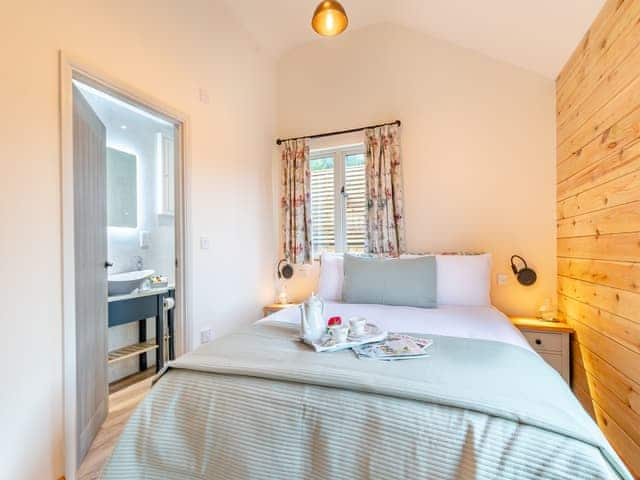 Double bedroom | The Lodge, Idridgehay, near Belper