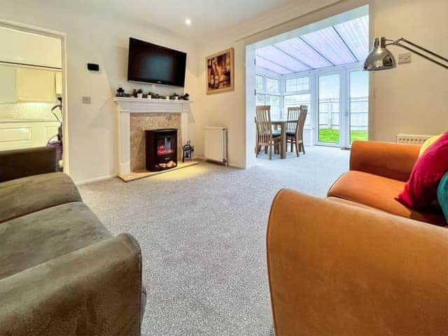 Living room | Downsview Cottage - Downsview, Wick, near Littlehampton