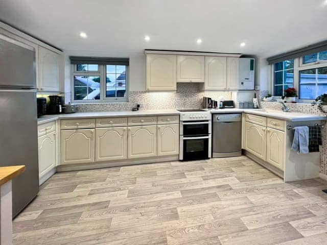 Kitchen | Downsview Cottage - Downsview, Wick, near Littlehampton