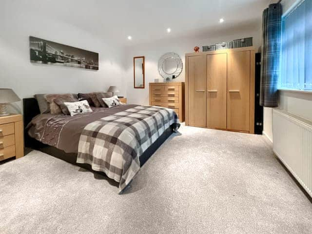 Double bedroom | Downsview Cottage - Downsview, Wick, near Littlehampton