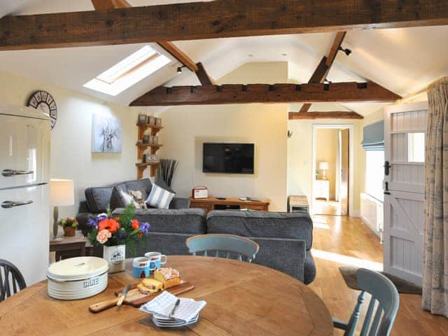 Open plan living space | Dapple Cottage - Brook Farmhouse Cottages, Brook, near Brighstone