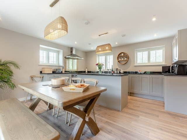 Kitchen/diner | Property 3 - Rew Farm Barns, Ventnor