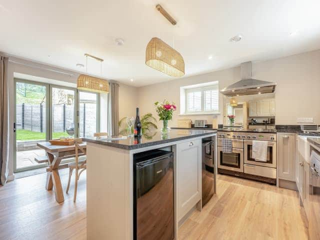 Kitchen/diner | Property 3 - Rew Farm Barns, Ventnor