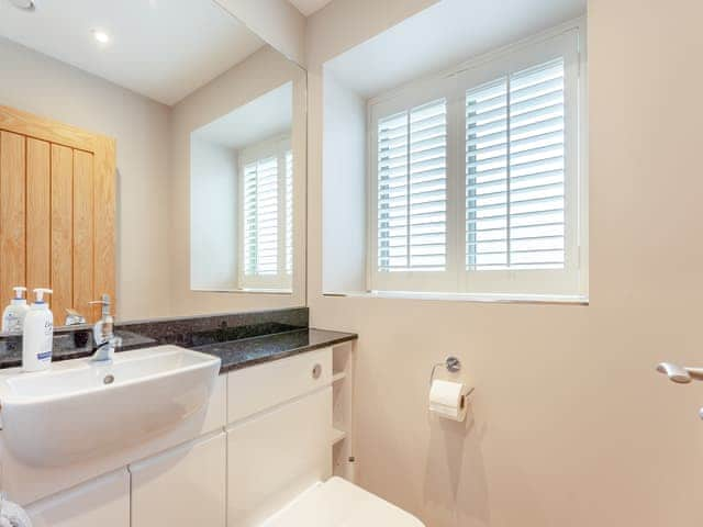 Bathroom | Property 3 - Rew Farm Barns, Ventnor