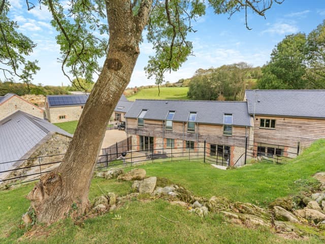 Exterior | Property 3 - Rew Farm Barns, Ventnor