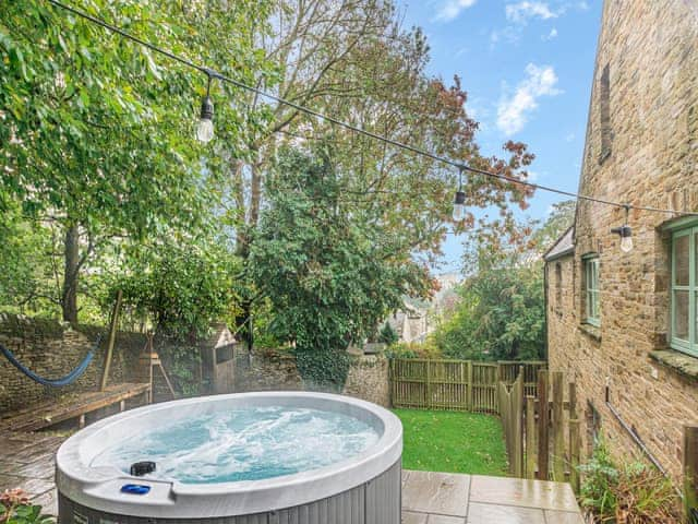 Hot tub | Orchard House, Richmond