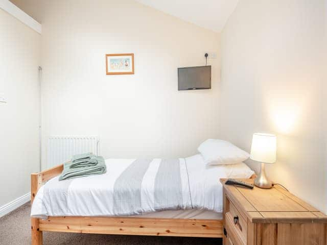 Twin bedroom | Cwtch Corner, New Milton