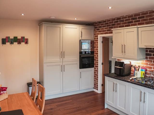 Kitchen/diner | Badgers Willow, Theddlethorpe, near Mablethorpe