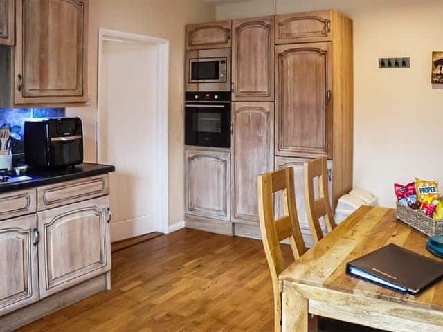 Kitchen/diner | Old Toads Barn, Theddlethorpe, near Mablethorpe