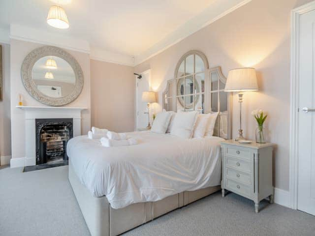 Bedroom 4 - Honeysuckle | Abbey Barn Farmhouse, Barton Bendish, near Kings Lynn