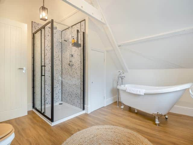 Foxglove Bathroom | Abbey Barn Farmhouse, Barton Bendish, near Kings Lynn