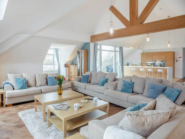 The Penthouse, sleeps 10 in Nefyn.