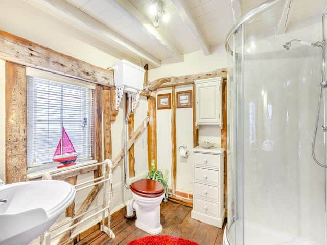 Bathroom | Sail Loft - Knox Maritime Cottages, Maldon