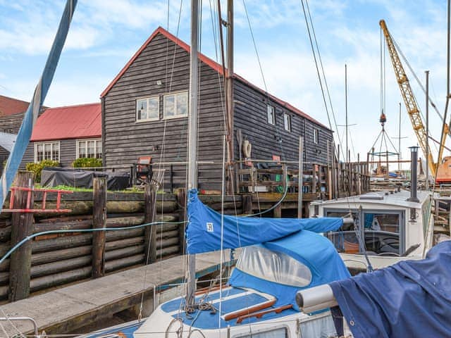 Setting | Sail Loft - Knox Maritime Cottages, Maldon