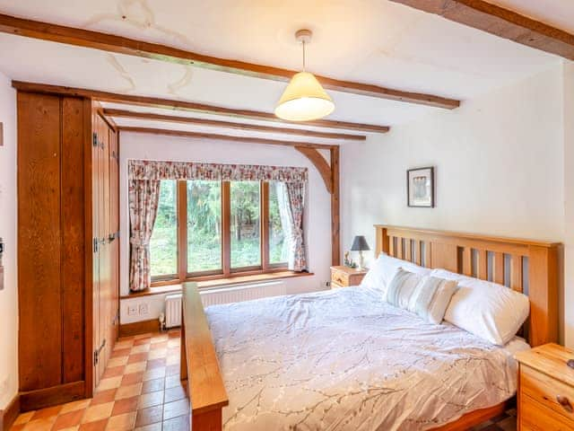 Double bedroom | Gardeners Cottage, Brentwood