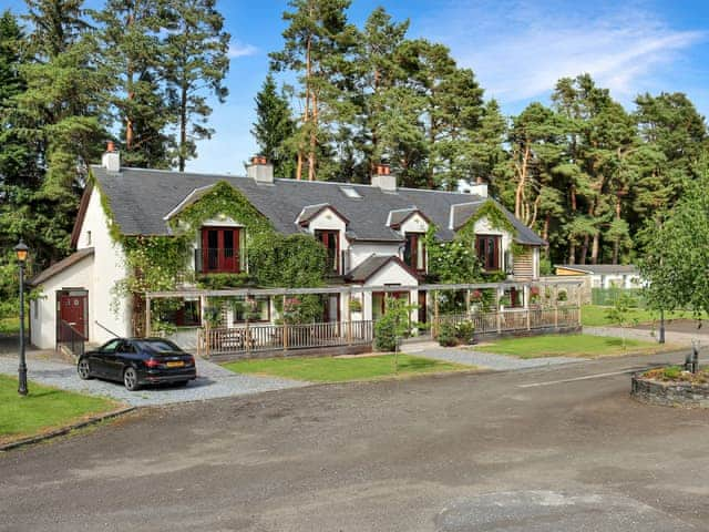 Exterior | Family Lodge No.1 - Atholl Palace Holidays, Pitlochry