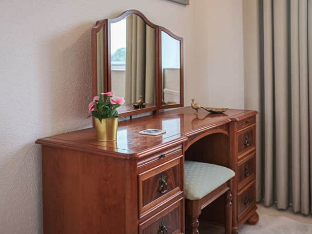 Double bedroom | Lavenham Coconut Mill, Lavenham, near Sudbury