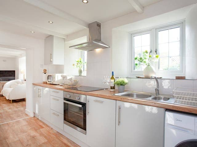 Kitchen | Harlequin Cottage, St Austell