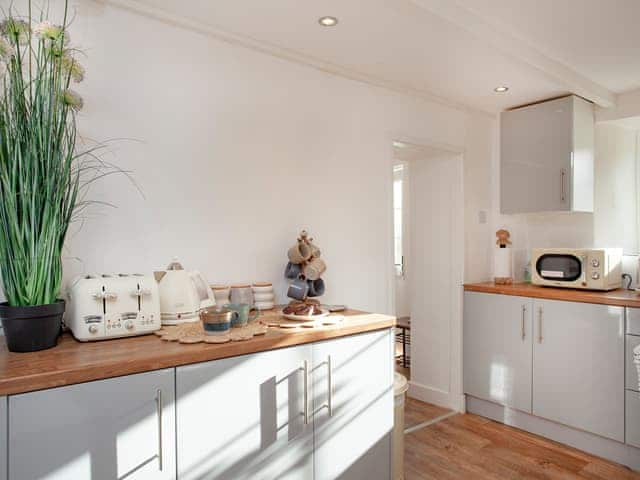 Kitchen | Harlequin Cottage, St Austell