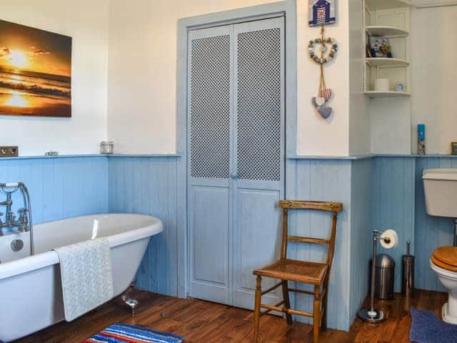 Bathroom | Harebeck Cottage, Seascale