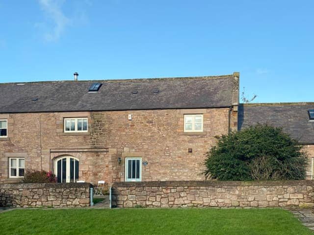 Murton Cottage, sleeps 6 in Berwick-upon-Tweed.