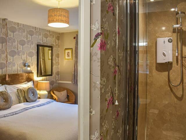 Double bedroom | Riverbank Cottage - Hole House Farm Cottages, Pooley Bridge, nr. Ullswater