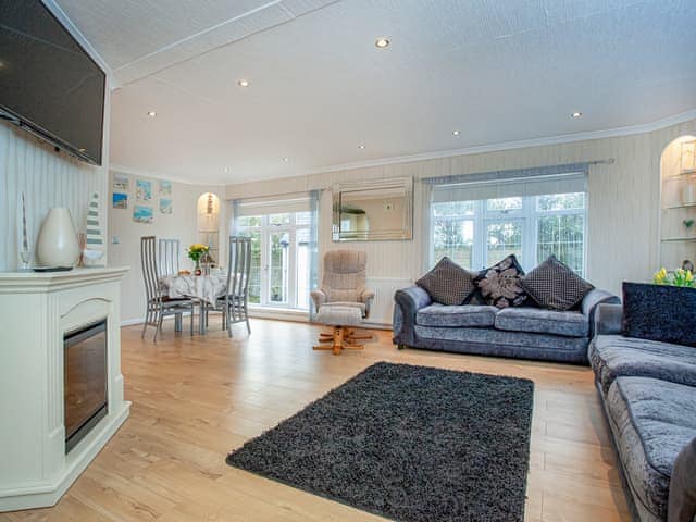 Living room/dining room | Red Post Lodge, Launcells, near Bude