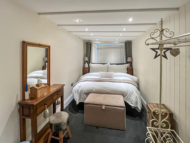 Double bedroom | Ringinglow Toy Cottage, Ringinglow, near Sheffield