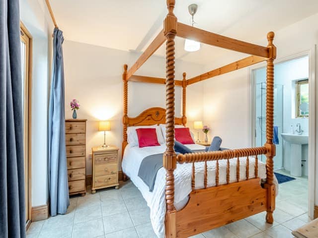 Four Poster bedroom | Waters Reach, Pentney