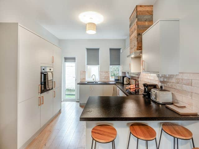 Dining Area | Apartment One - King Apartments, Southport