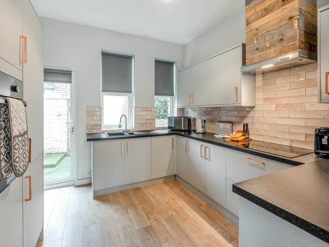 Kitchen area | Apartment One - King Apartments, Southport