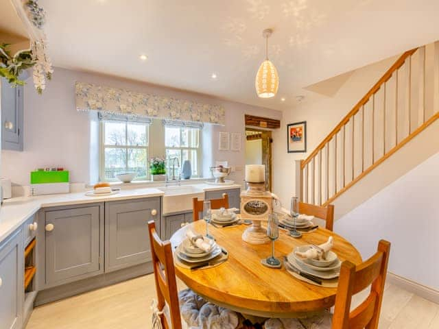 Quaint kitchen/ dining room | Graydon Cottage - Meresyke Farm, Wigglesworth, near Settle