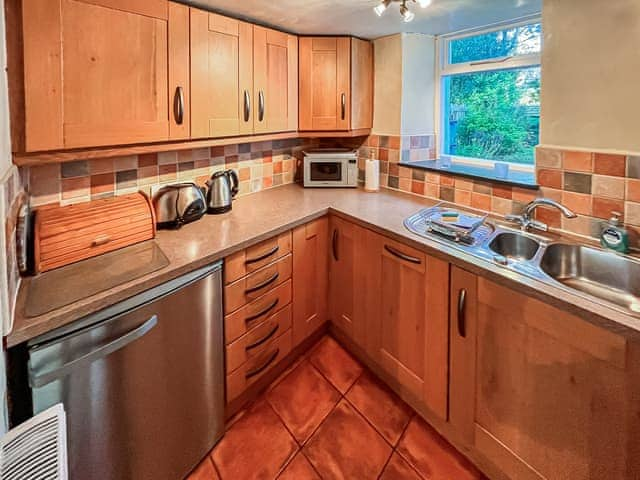 Well-equipped fitted kitchen | Church Street, Ambleside