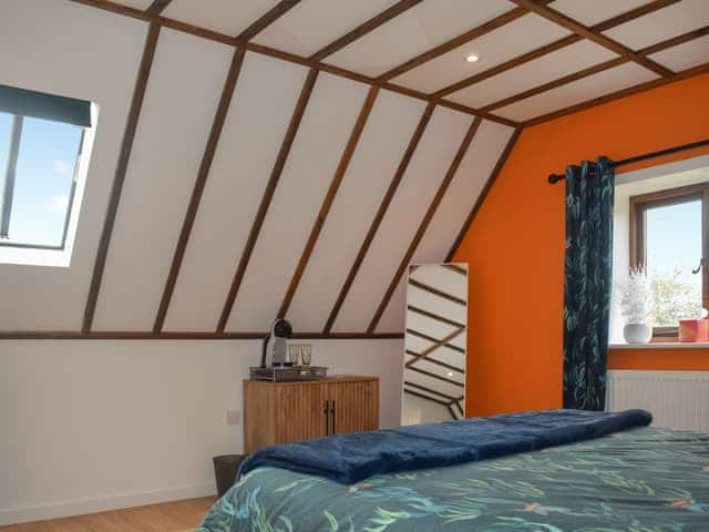 Double bedroom | Kingfisher Granary, Battle