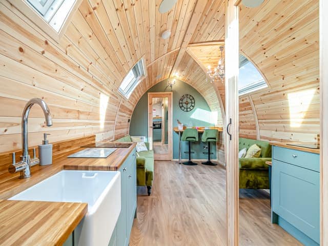 Interior | The Hive - Brookfields Holiday Farm, Church Broughton, near Derby