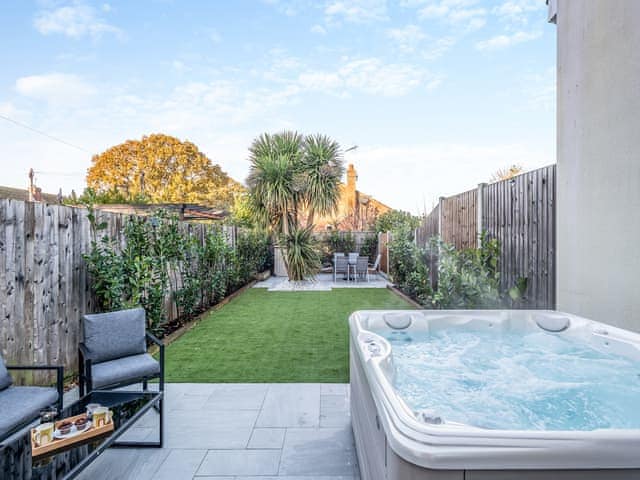 Hot tub | Coastal Gem, Clacton-on-Sea