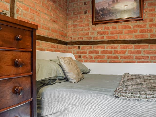 Bedroom | Burwood Cottage, Chalkhouse Green, near Reading