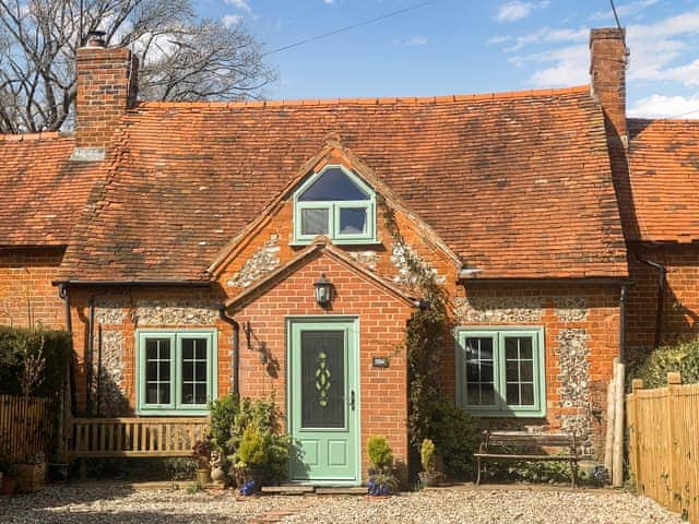 Exterior | Burwood Cottage, Chalkhouse Green, near Reading