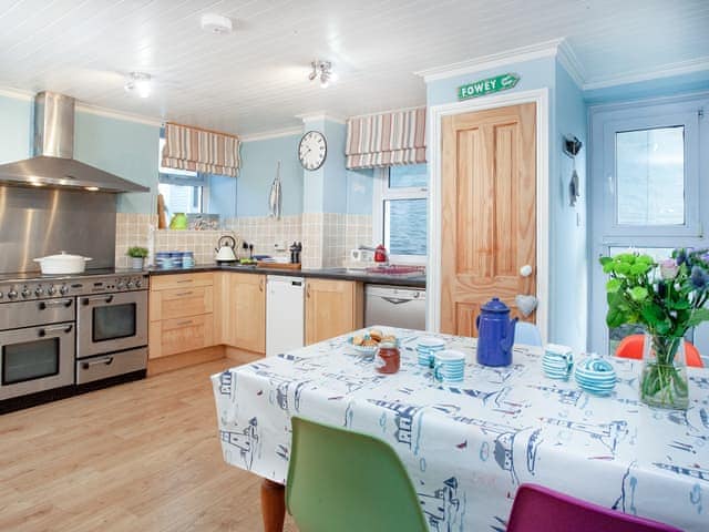 Kitchen | Tean, Fowey