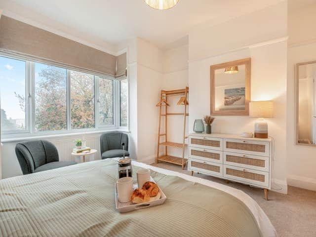 Double bedroom | Sea Whispers Cottage, Poole