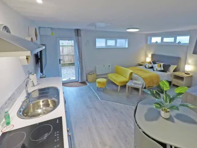 Open plan living space | The Secret Luxury Apartment, New Romney, near Littlestone-on-Sea