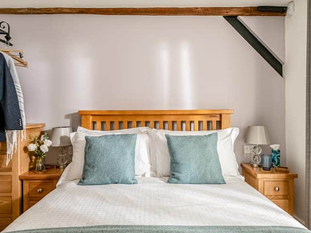 Double bedroom | The Cart House, Bishop&rsquo;s Waltham