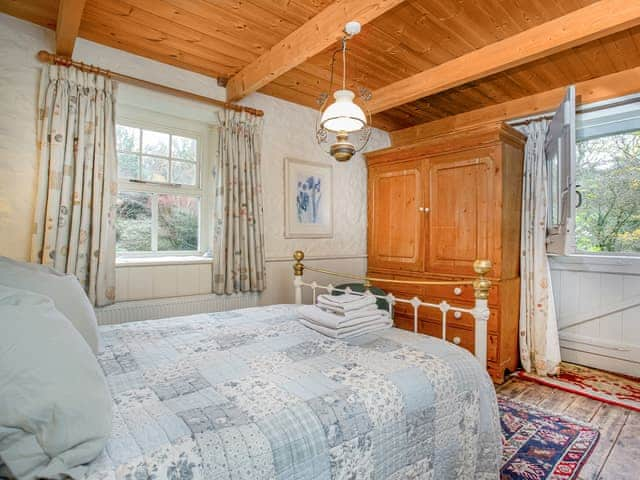 Double bedroom | Hallowarren Barn, The Lizard, near Falmouth