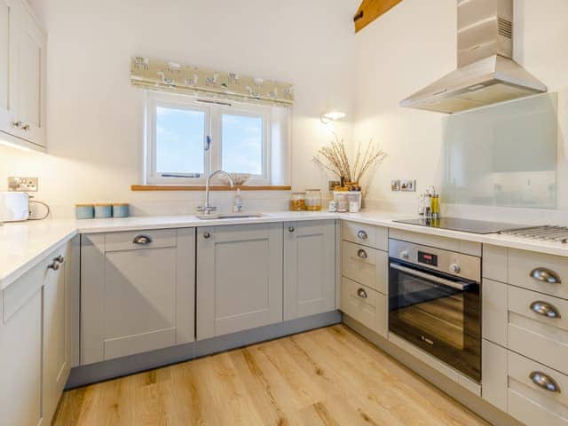 Kitchen | Pheasants Folly - Plas Cerrig Luxury Barns, Llanymynech