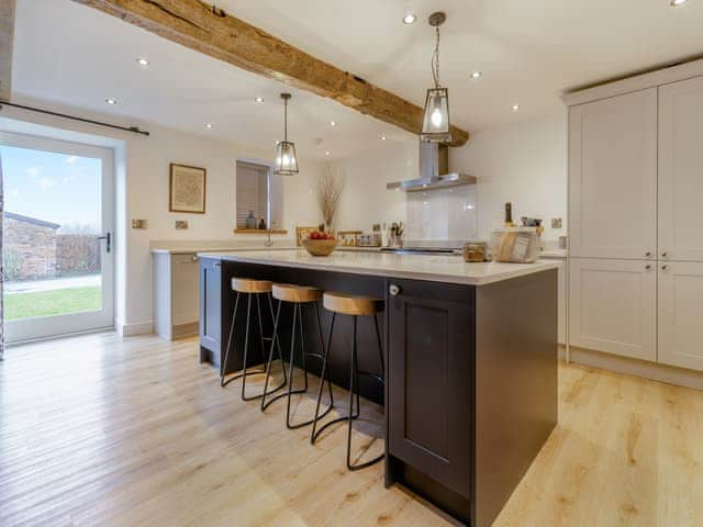 Kitchen | Hares Hollow - Plas Cerrig Luxury Barns, Llanymynech