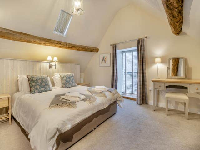 Double bedroom | Hares Hollow - Plas Cerrig Luxury Barns, Llanymynech