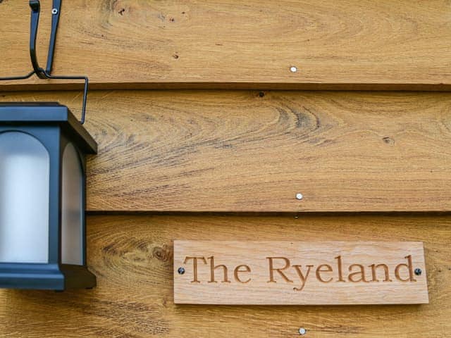 Ryeland Hut - Oaksbrook Retreat, Messing