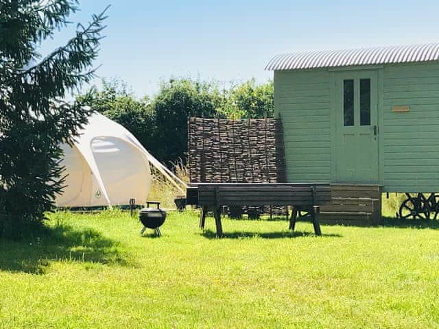 Shepherds Belle & Croft Hut - Oaksbrook Retreat, Messing