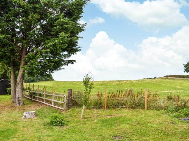 Garden | Cozy Cow Cottage, Belford